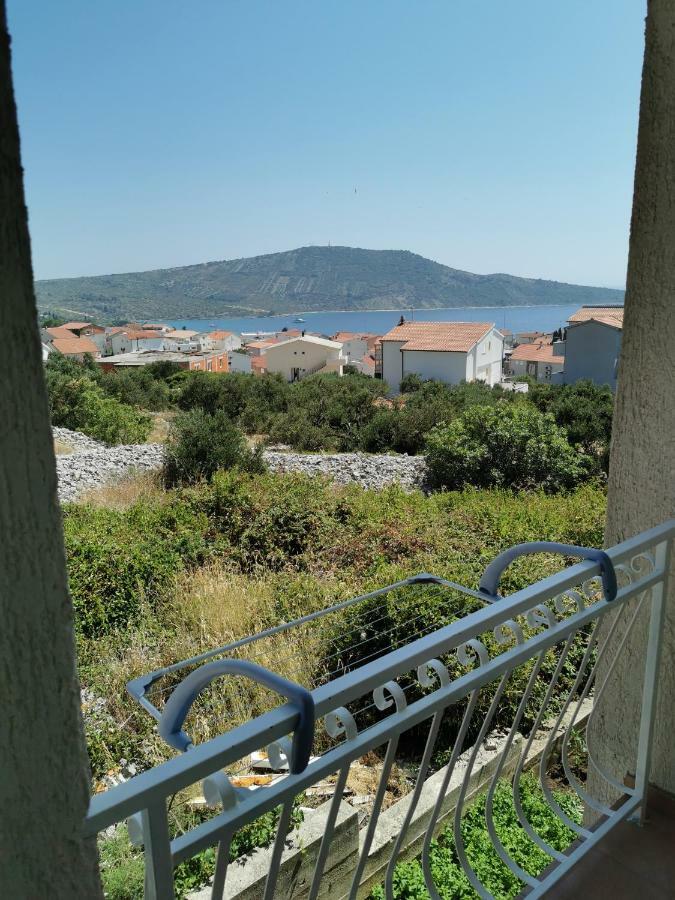 Apartmani Dekovic Primošten Habitación foto